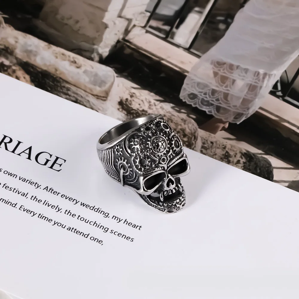 1PCS European and American Style Unique Cool Vampire Stainless Steel Non-Fading Men's Ring Punk Retro Skull Ring