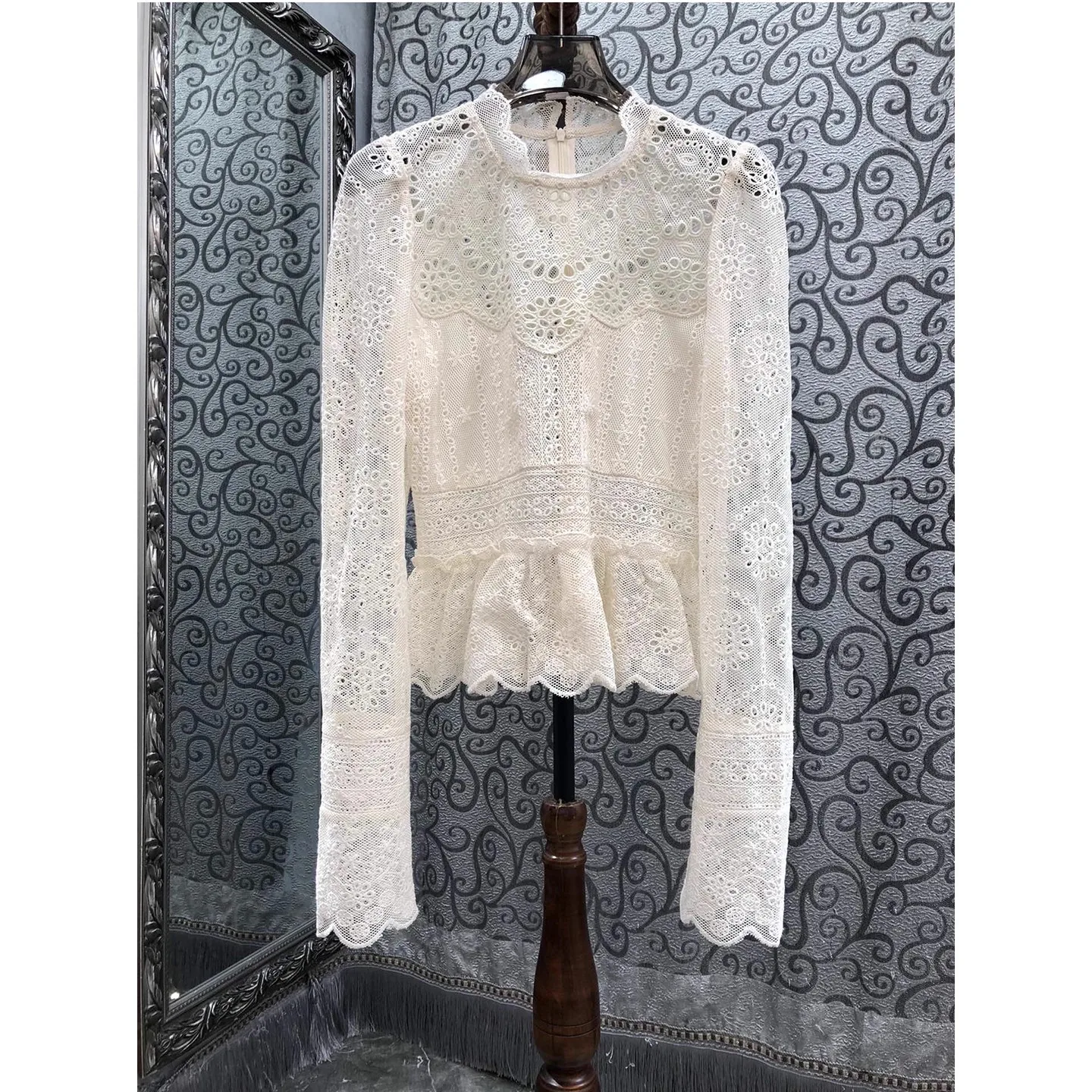 

High Quality Lace Blouse 2025 Autumn Winter Style Women Hollow Out Embroidery Flower Patterns Long Sleeve Beige Black Top Female
