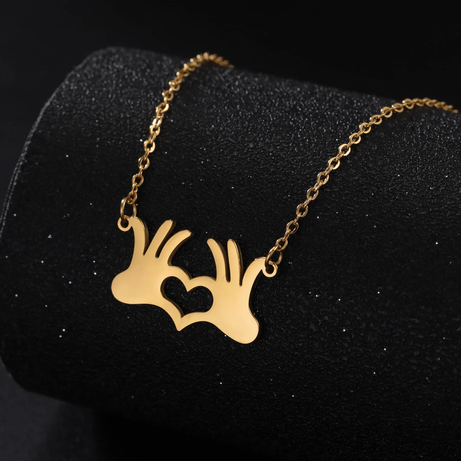 

Korean Fashion Finger Heart Shaped Women's Necklace Simple Stainless Steel Couple Jewelry Accessories Gift