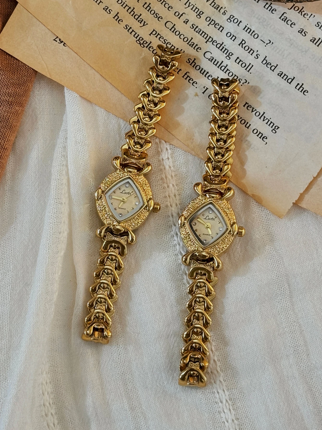 1 pièce de nouvelle montre pour femme haut de gamme vintage en or de style français avec bracelet en alliage de cuivre, élégante et de niche, avec un sentiment de sophistiques, à la mode, simple, luxueuse, en ligne, populaire, haut de gamme