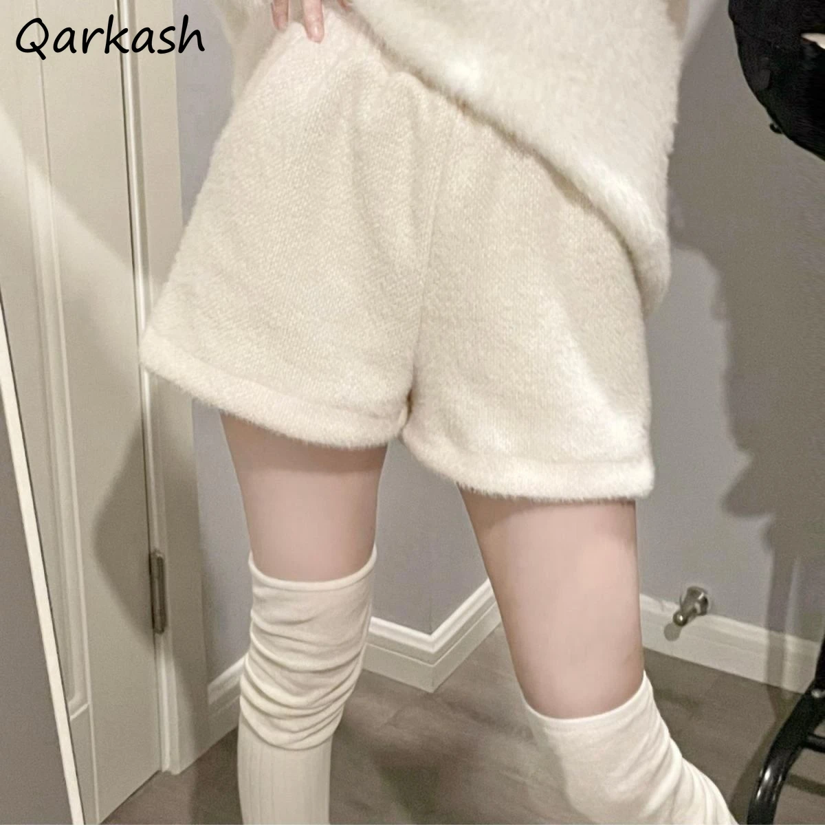 

High Waist Shorts Women Solid Simple Fashion Cozy Casual Cleanfit Summer Korean Style Streetwear Fluffy Designed Girlish Chic