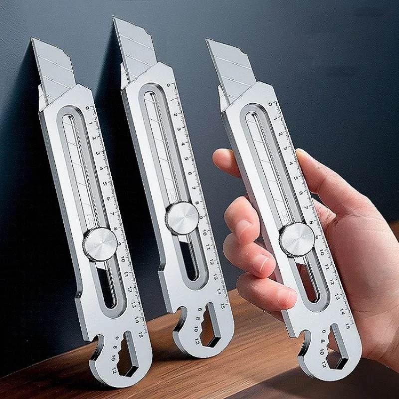 

Stainless Steel Knife 18/25mm Multifunctional Cutting Telescopic Cutter 6-in-1 Function - Bottle Opener/Ruler/TailCutter/Screw