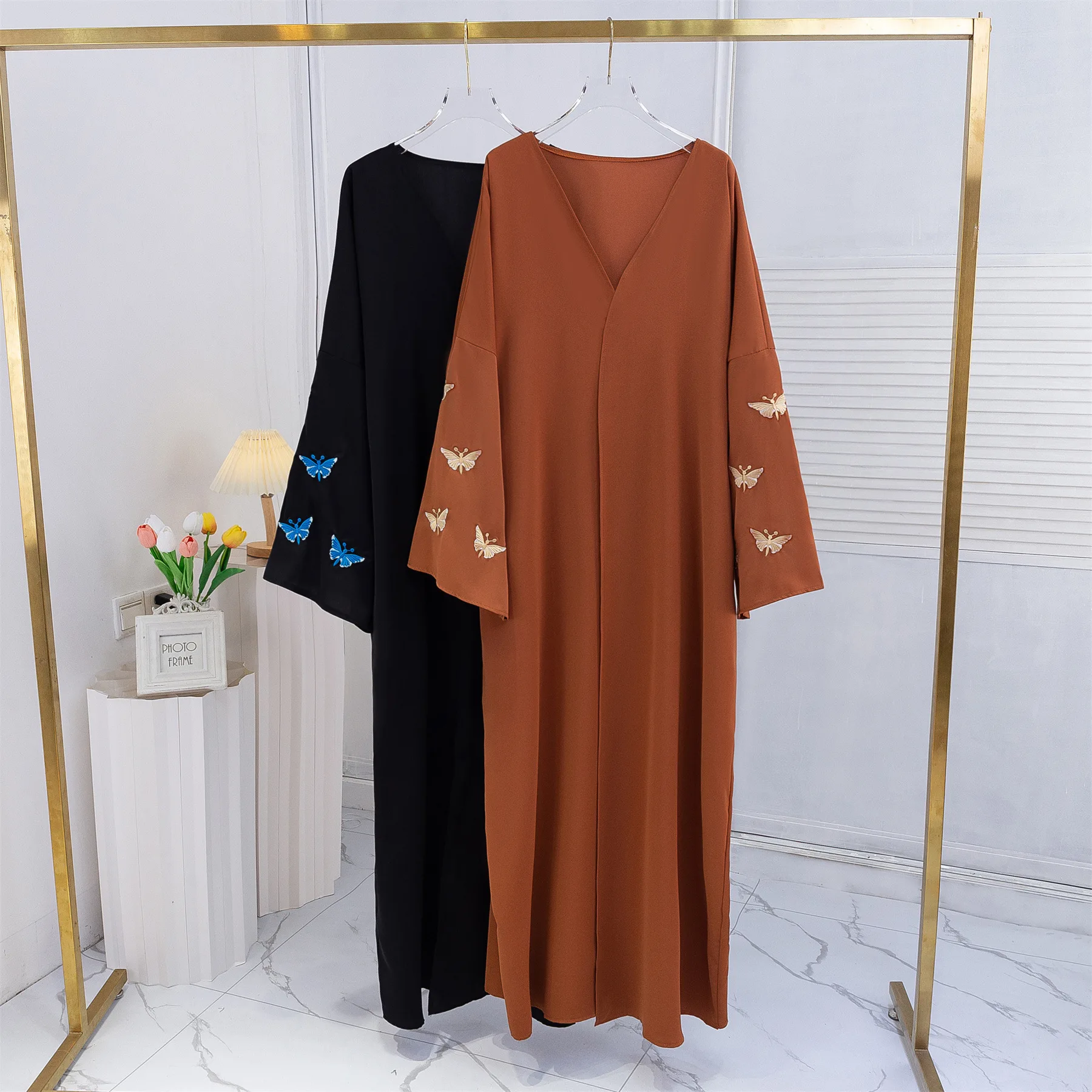 

Muslim Arab Türkiye Middle East Butterfly Embroidery Fashionable Elegant Solid Color Cardigan Gown Open Abaya Dubai