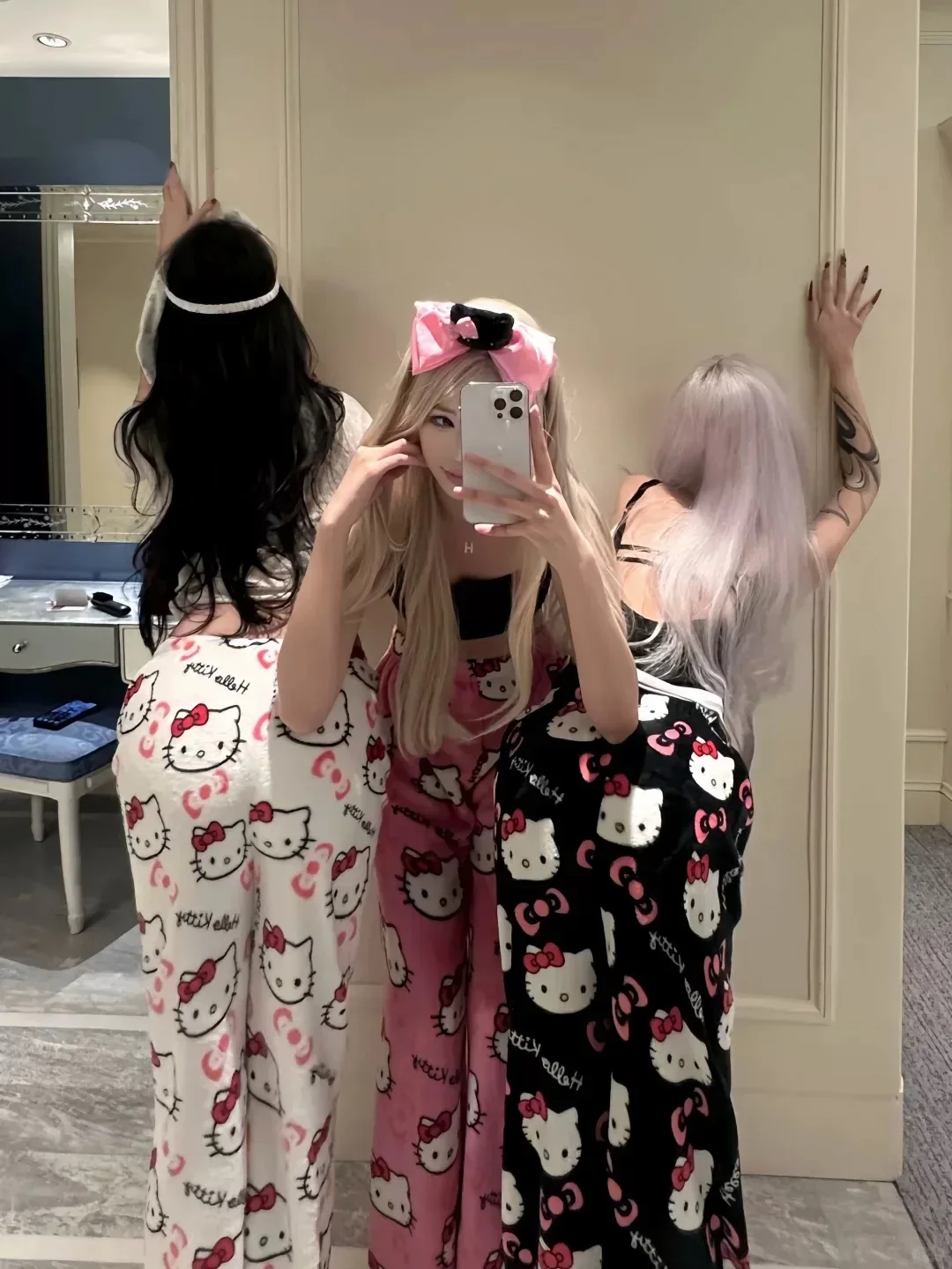 

2025 New Hello Kitty Pajamas Pants Anime Women's Pajama Pants Cartoon Couple Home Sleepwear Trousers Leisure Home Clothing