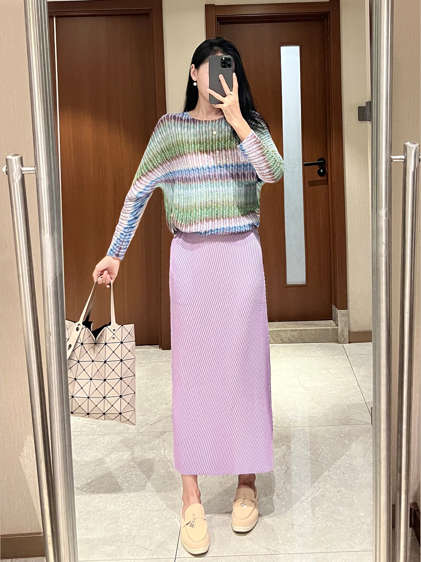 Women Casual T-Shirt - Round Neck Long Sleeves Gradient Colour Geometric Pattern Design Loose Fit Plus Size Stretch Female Top