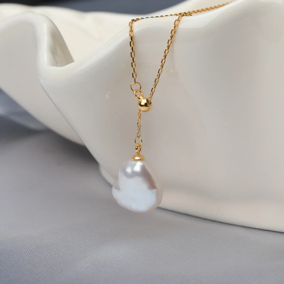 

Natural freshwater heart-shaped Baroque pearl Y-shaped chain slanted pendant S925 Sterling Silver necklace adjustable love gift