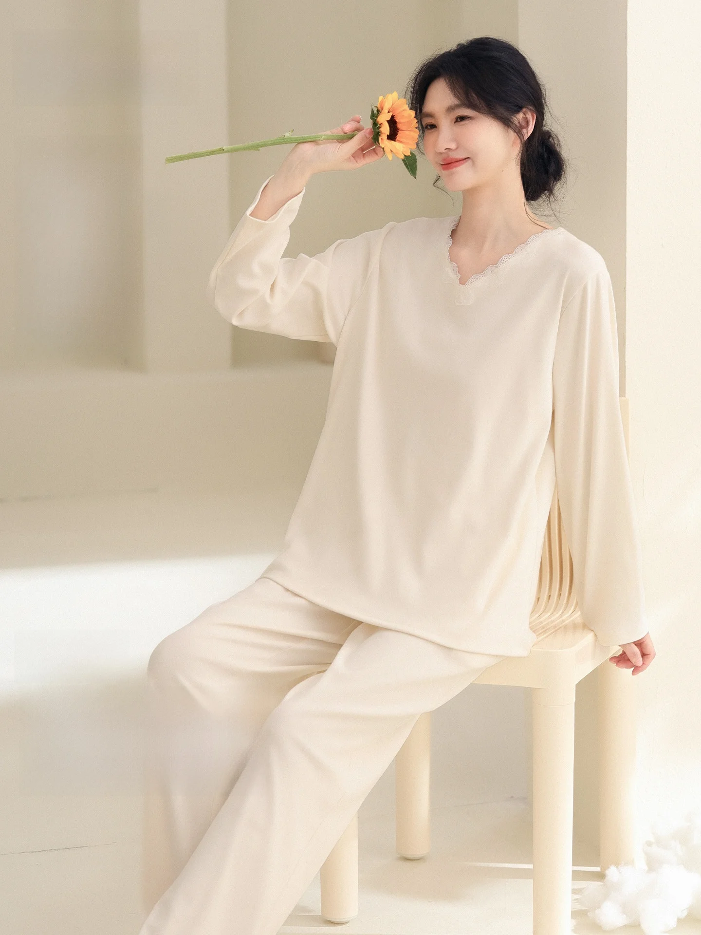 Double-Sided Fleece Velvet Sleepwear V-Neck Long Sleeve Home Clothes for Women Winter Autumn Warm Soft Polyester Spandex Blend