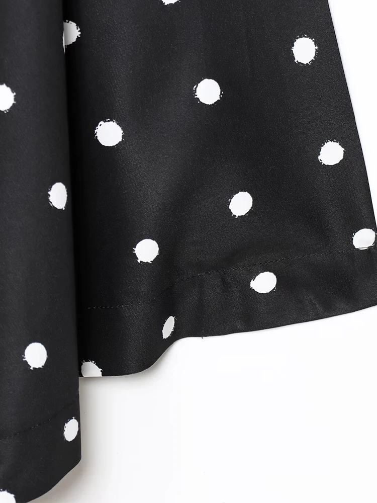 منتجات صيفية جديدة على الطراز الأوروبي والأمريكي ملابس نسائية عصرية مثيرة بدون ظهر تصميم رقبة رسن منقط