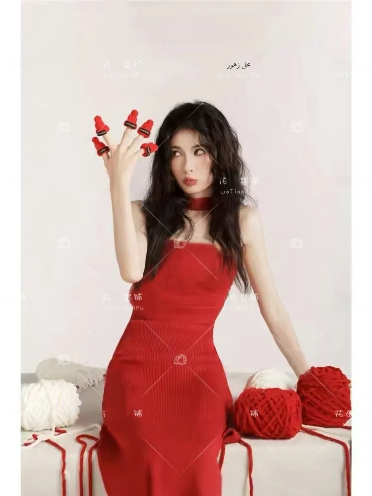 

Red Knitted Evening Gown Women's Fashion Studio Photography Art Shot Christmas Theme New Year Celebration Stage Costume