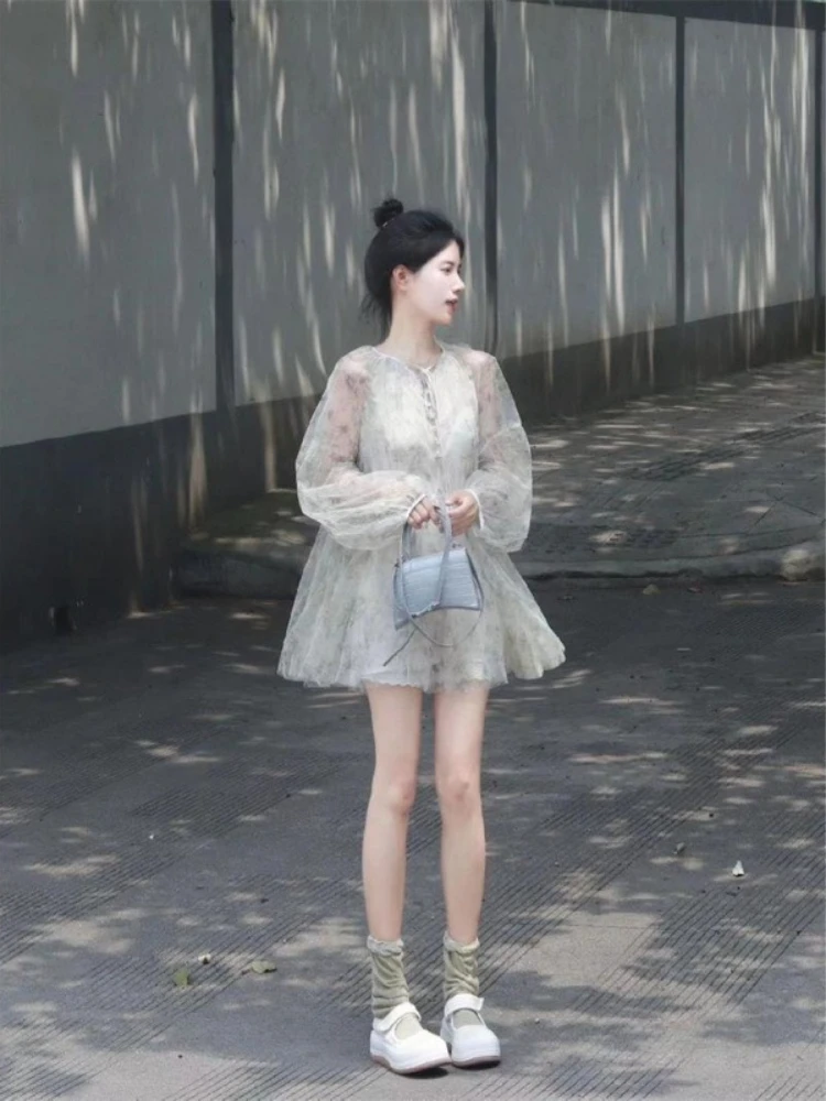 ชุดเดรสสีม่วงสไตล์จีนแบบโปร่งใสหลวมคอกลมแขนยาวมินิเดรสต้นฤดูใบไม้ร่วงชุดเดรสสไตล์นางฟ้าที่ไม่ซ้ำใคร