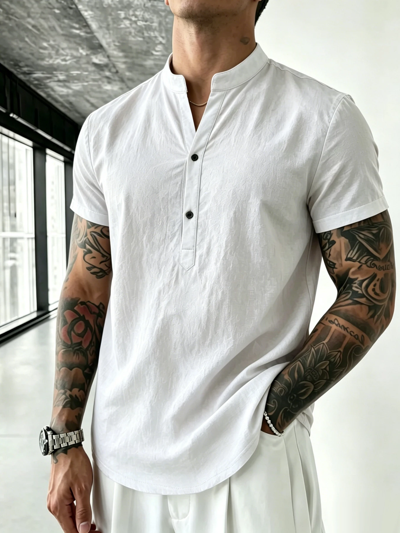 Chemise Henley pour homme, col montant, demi-fermeture, tissu texturé respirant, idéale pour le bureau et les occasions décontractées professionnelles