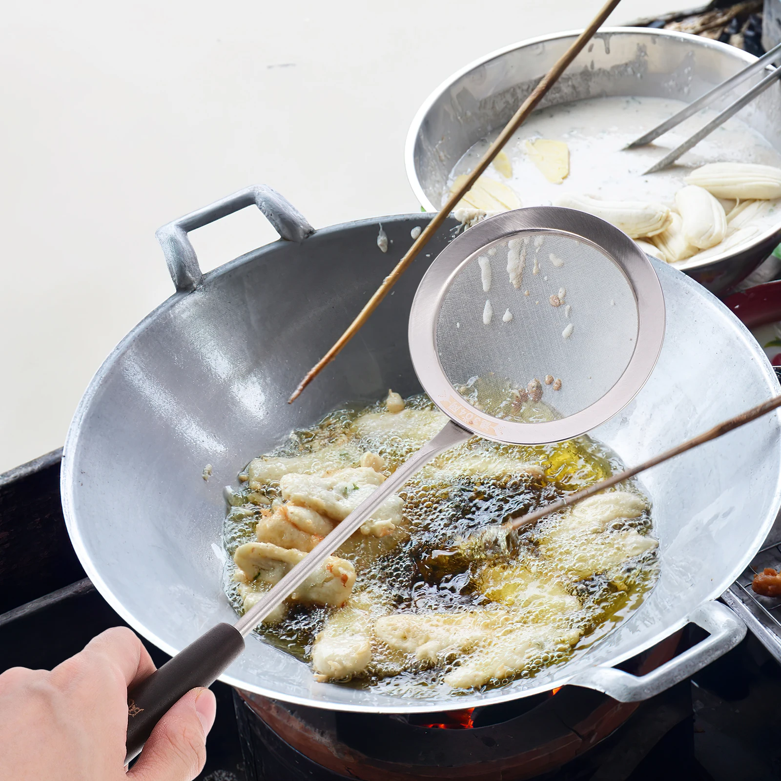 

Fine Mesh Strainer Stainless Steel Skimmer Oil Filter Colander for Cooking Frying Draining Hot Oils and Liquids