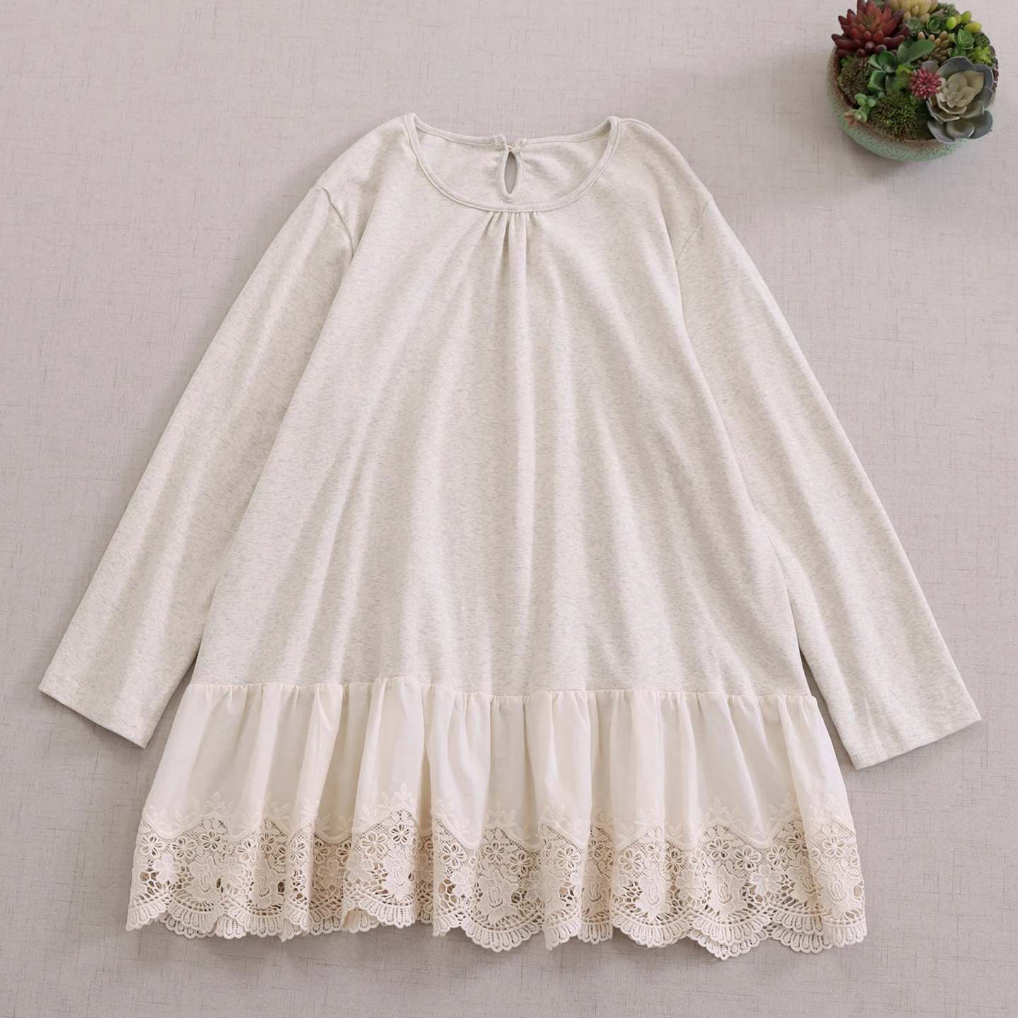 

Японские милые хлопковые футболки с вышивкой Mori Girl, женские осенние новые повседневные свободные рубашки с круглым вырезом и длинными рукавами, топы