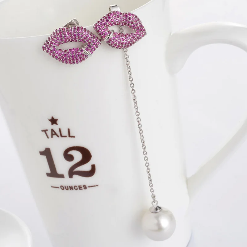 

Light luxury style sexy red lips sparkling zircon earrings Valentine's Day small earrings 925 silver ear needles