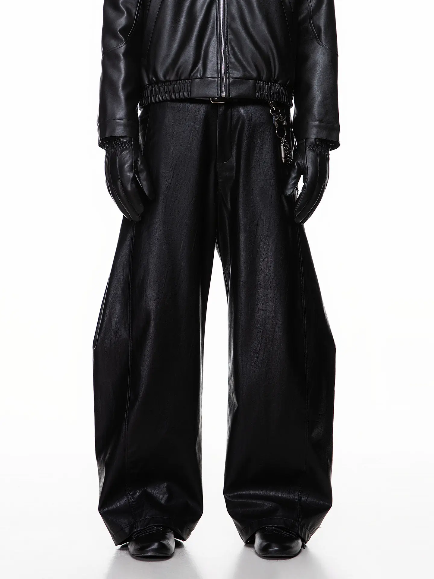 

Cool Bla PU Leather Wide Leg Men's Pants Loose Fit Faionable Urban Sle Spring Casual Pure Color Knife Design