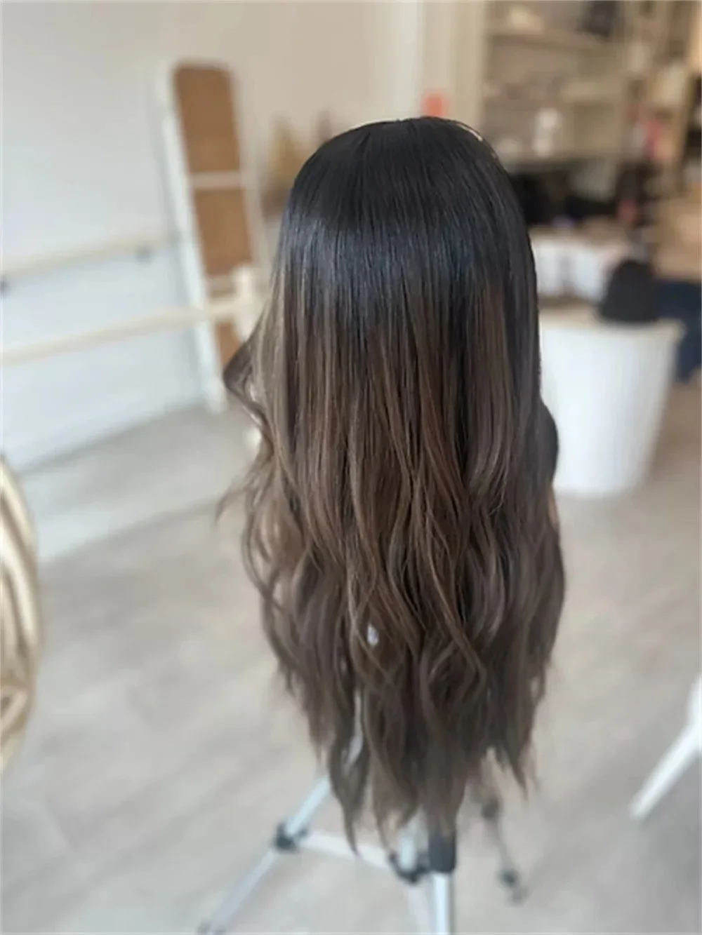 Peruca Marrom com Mechas, Ondulada, com Franja, Peruca Frontal de Renda HD 13x4 Pré-Pronta, Fibra de Alta Qualidade Resistente ao Calor