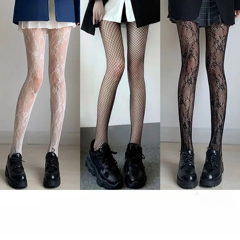 Stoking Jaring-jaring Gotik Celana Ketat Hitam Pantyhose Tipis Nilon Seksi Wanita Pantyhose Renda Bunga Berongga Lolita Cosplay Ukuran Plus