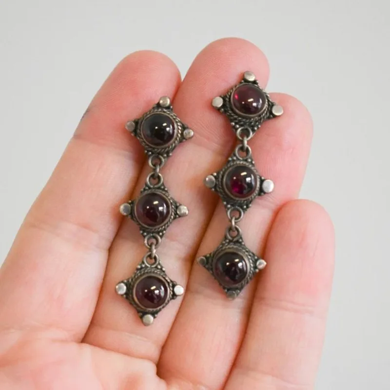 

Vintage Black Color Boho Round Red Stone Carving Dangle Earrings for Women Jewelry