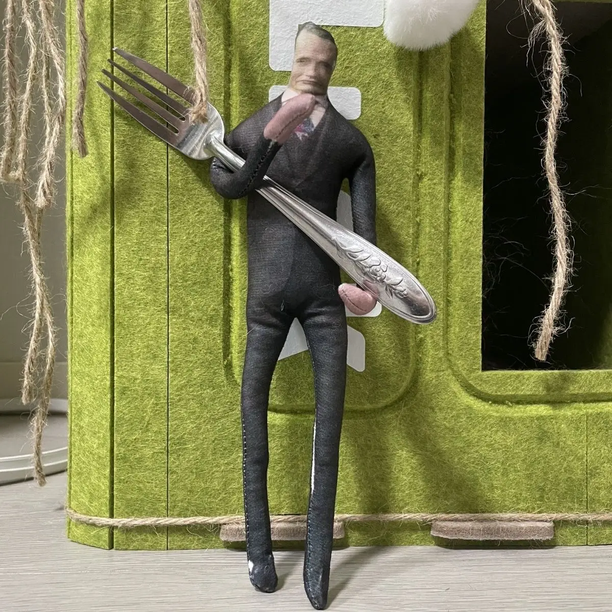 Hannibal Lecter Mads Mikkelsen Cosplay Plüschpuppe Beidseitig Wendbare Gesichter Abstrakte Figur Lustiges Humorvolles Geschenk für Fans – Detail 1