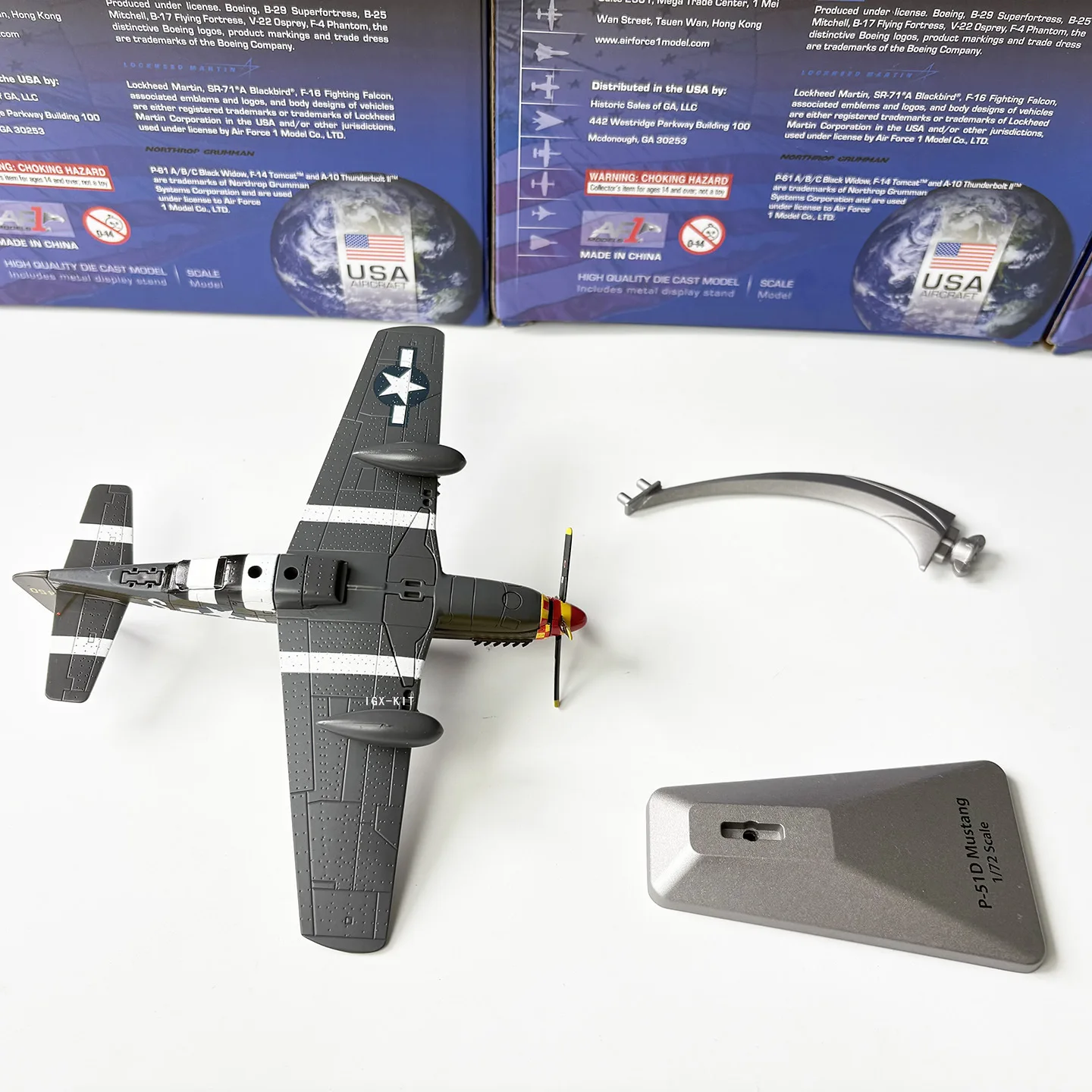 Diecast Metal 1/72 Scale American P51D Mustang Fighter Aircraft P-51D Toy Plane Model Static Display Military Collection Gifts