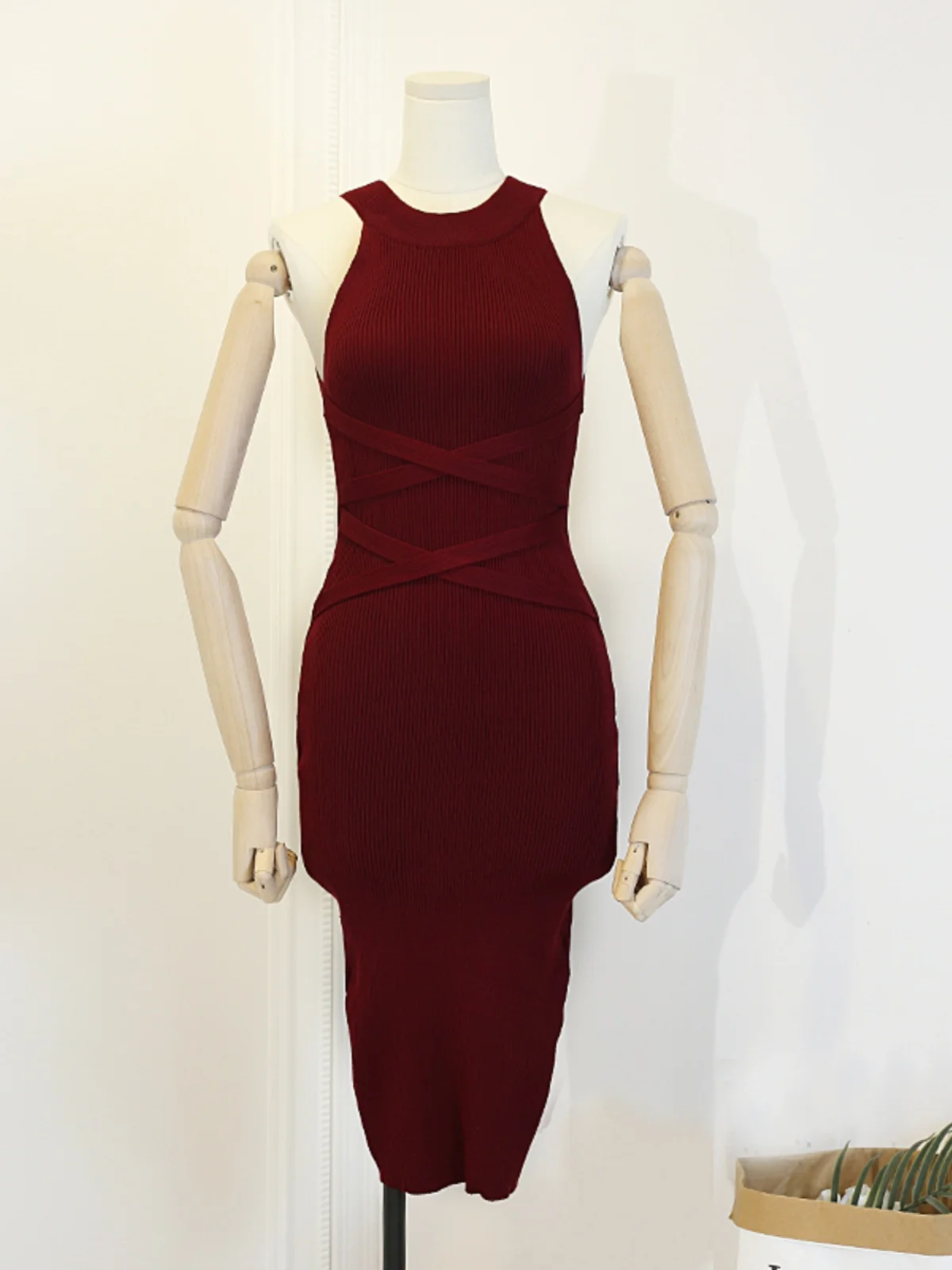 

Sexy Knitted Slim Fit Midi Dress Neck Hanging Shoulder Bared Elasticity Wrap around Evening Gown High Waist Commute Style E279