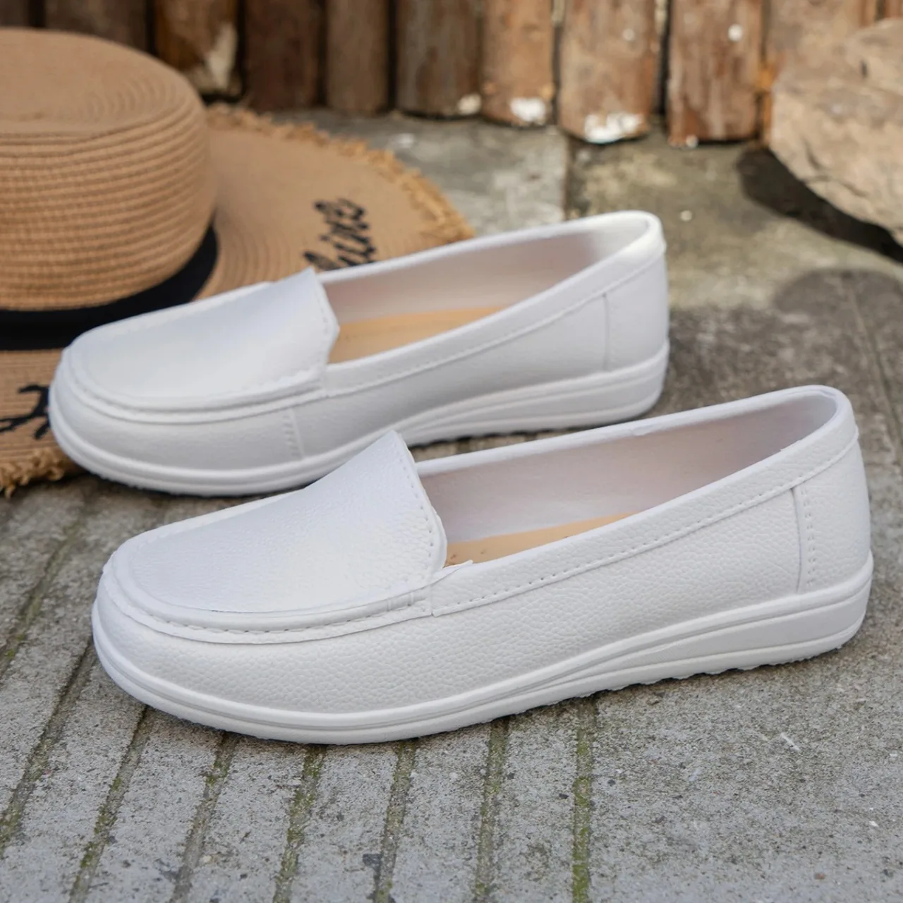 

Summer Wedge Heel White Nurse Shoes Women Soft Sole Fashion Casual Comfortable Non-slip Flat Sports Shoes Women