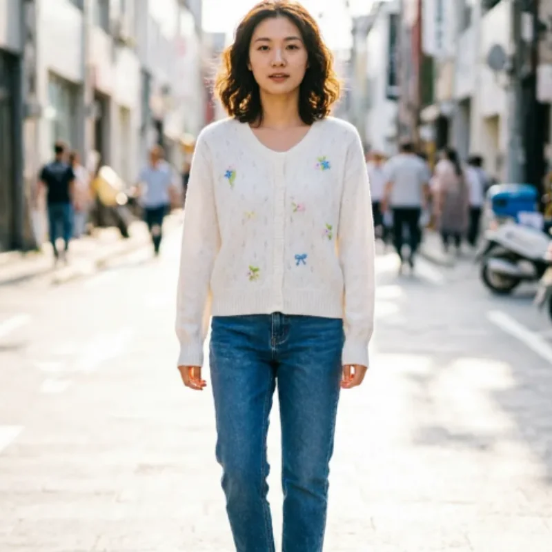 

Новинка Весны 2026: Шикарный вязаный кардиган на шнуровке с вышивкой и утолщенной подошвой