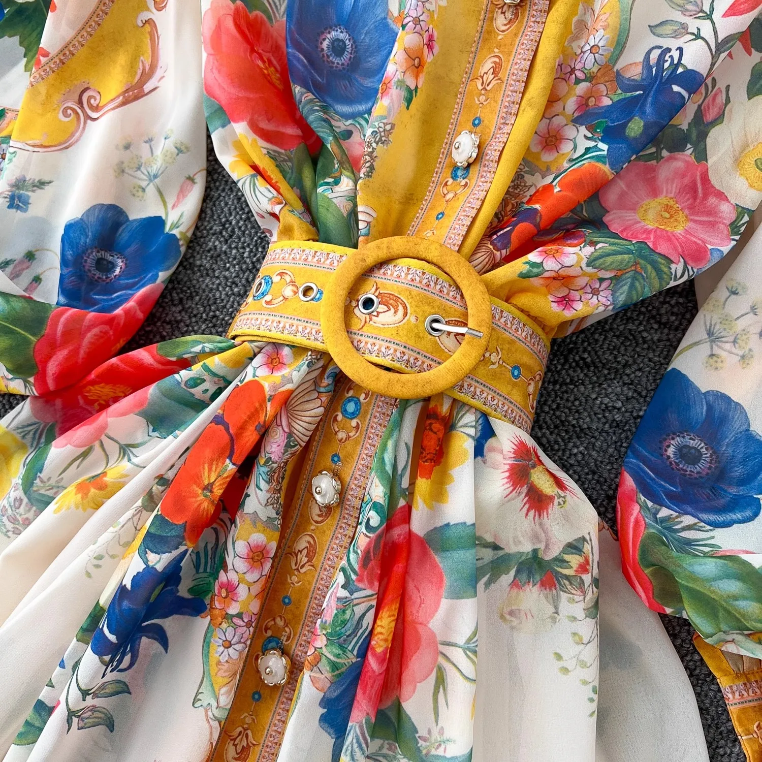 Abito floreale rosa per le vacanze primaverili Cintura da donna con maniche lunghe a lanterna Cintura con lacci Stampa floreale Abiti larghi Boho Maxi