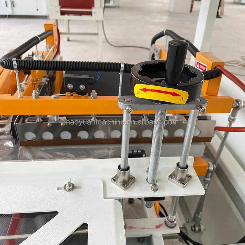 آلة تغليف وتغليف وختم الحرارة لفيلم التقويم عالي السرعة شبه أوتوماتيكية #4