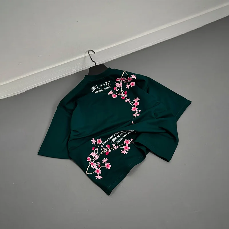 

Japanese Style Cherry Blossom Floral Embroidery Oversized Casual Loose Short Sleeve T-Shirt Y2K Men Women Fashion Streetwear Top