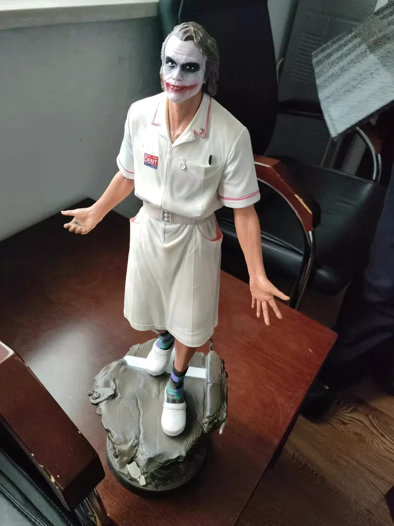 Figura de Joker Heath Ledger para niños, muñeco de payaso sentado, colgante de techo trasero, adornos exteriores para coche, juguetes para niños