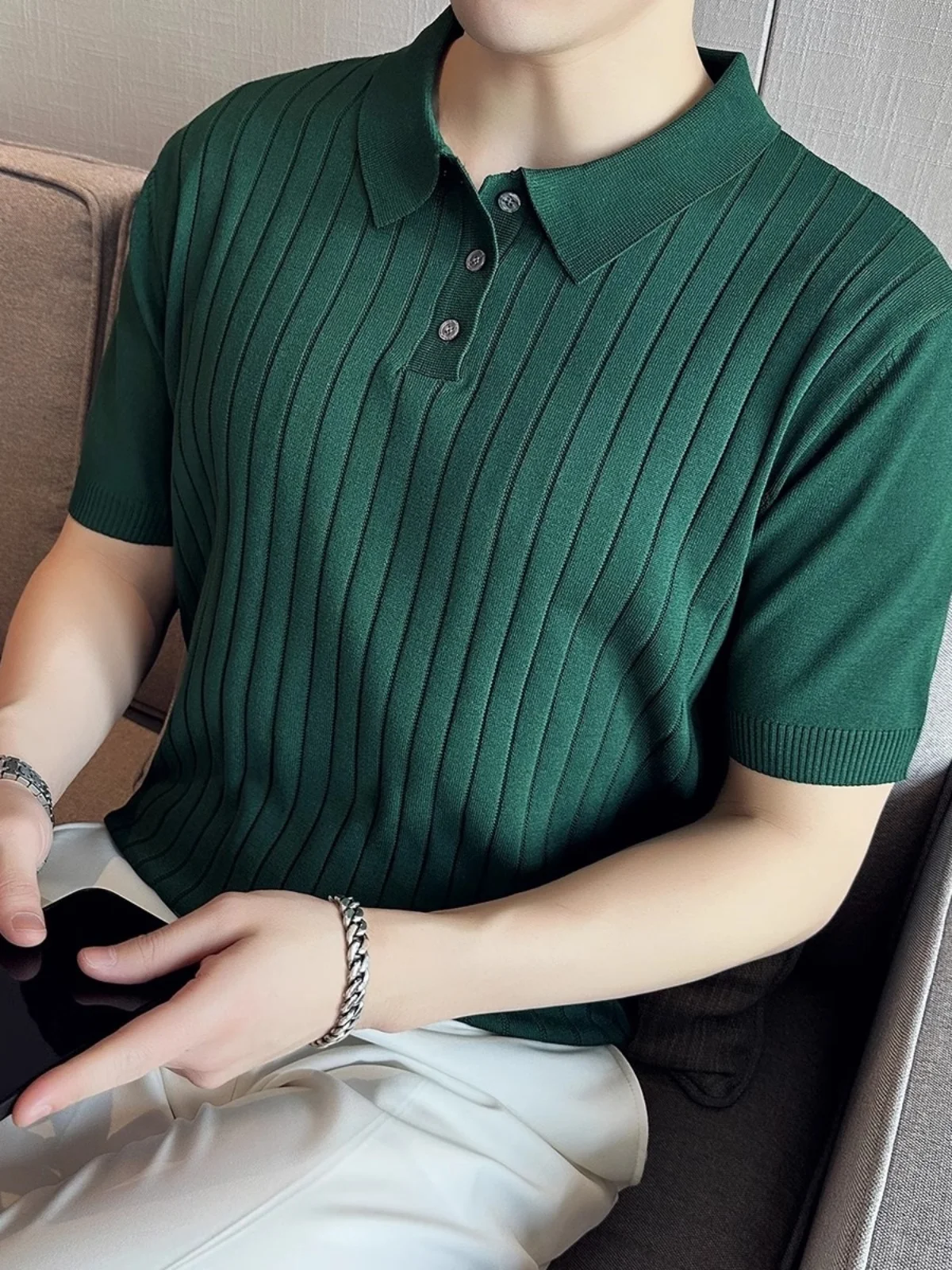 

Faionable Ice Silk Knitted Slim Fit ort Sve irt for Men Breathable Light Weight Summer T-irt with Stripes
