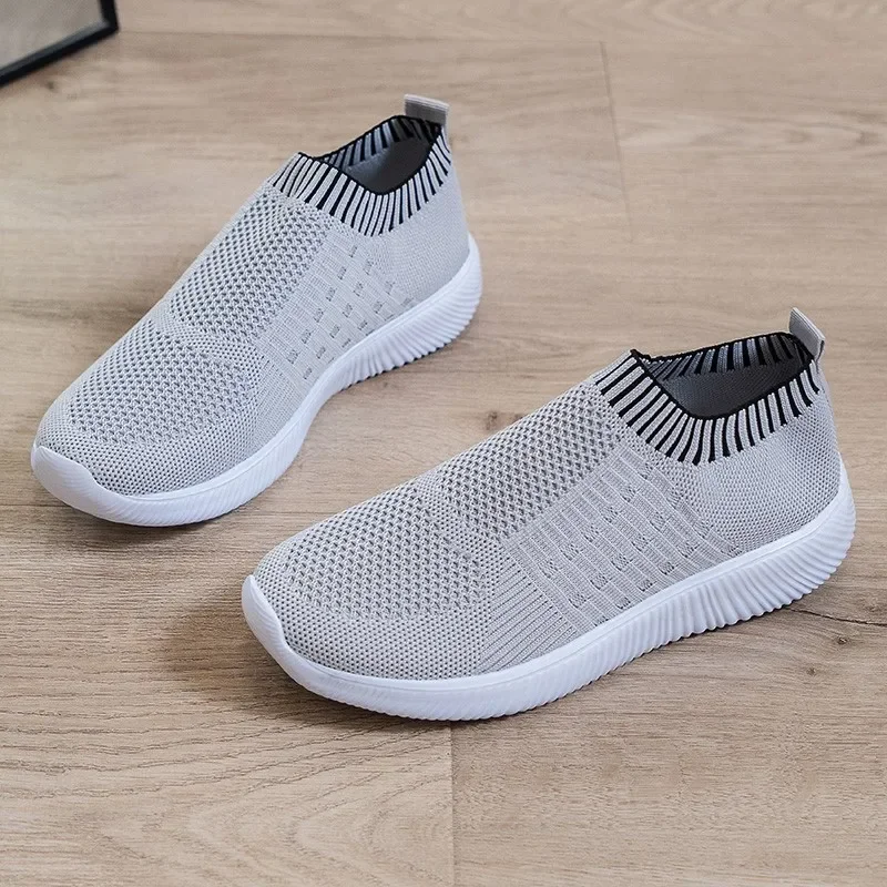 

New Style Breathable Mesh Sneakers Women Summer Slip on Soft Bottom Running Shoes Woman Plus Size 43 Elastic Knit Casual Flats