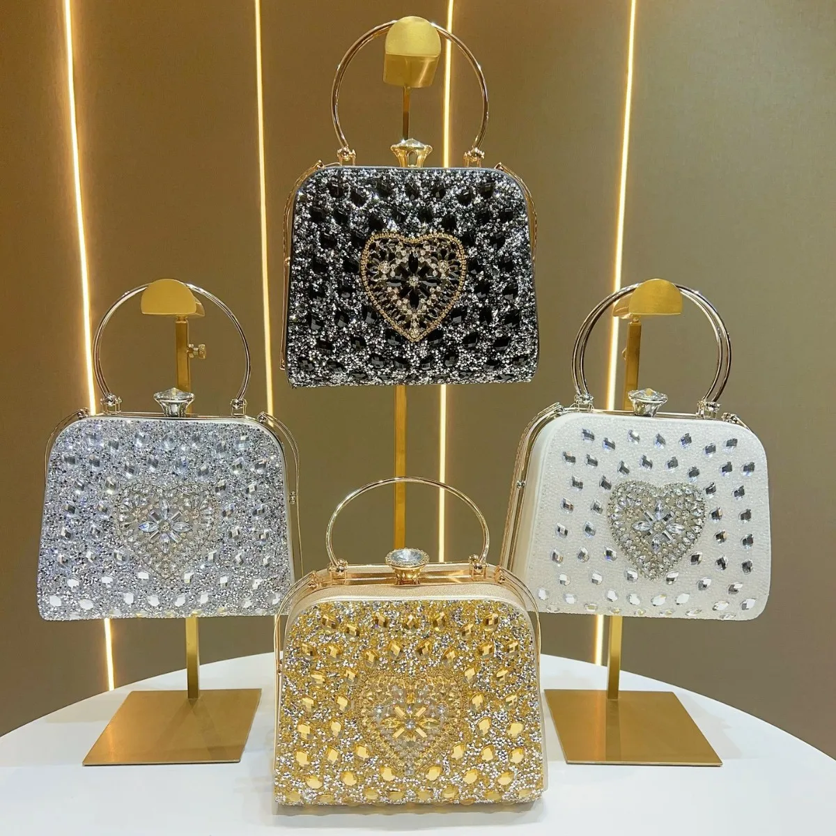 Gold Heart Radiant Rhinestone Ring Handle Clutch Bag Women Fashion Runway Party Wedding Evening Handbag Sac De Marque Luxe Femme view 5