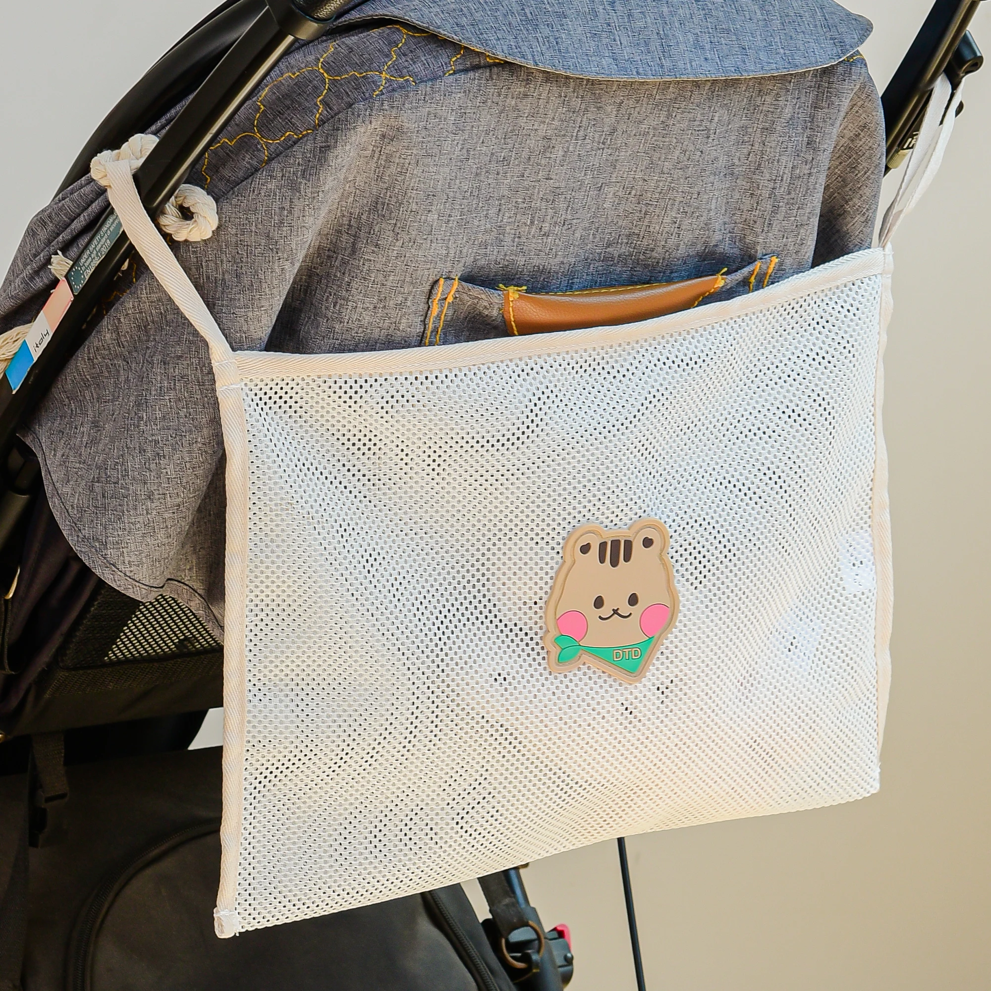 

Baby stroller Large capacity children's toy storage bag Simple bathroom storage bag