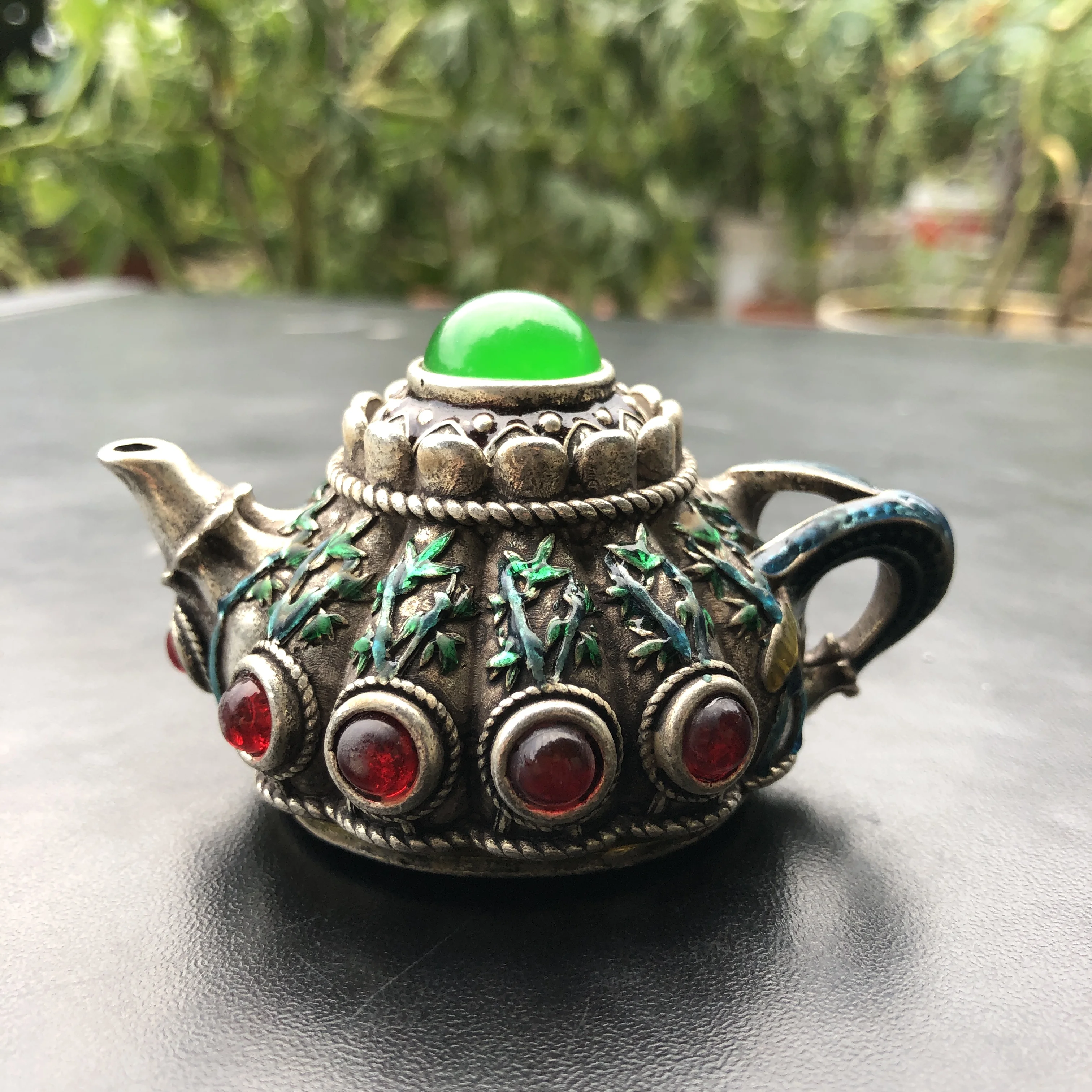 Chinese Qianlong Mark Vintage Silver Teapot Cloisonne Bamboo Pattern Inlaid Green Red Gem Mini Antique Decorative Collectible Or