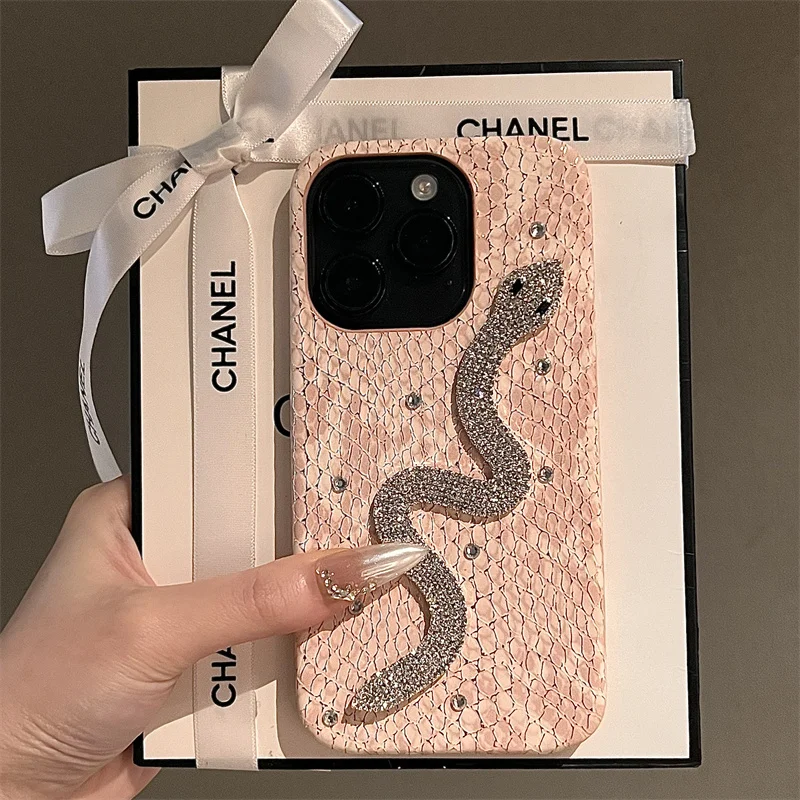 High Quality Luxurious Glitter Diamond Phone Case For iPhone 15 14 13 12 11 Pro Max X Xs XR 7 8 Plus SE2 Bling Snakeskin Cover