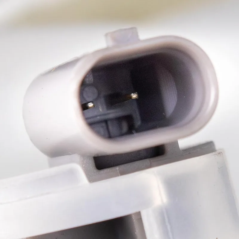 TRQ Botol Luapan Tangki Ekspansi Reservoir Pendingin Radiator Kompatibel dengan Ram 2019-2022 2500 3500 2019-2020 4500 5500 CH3014