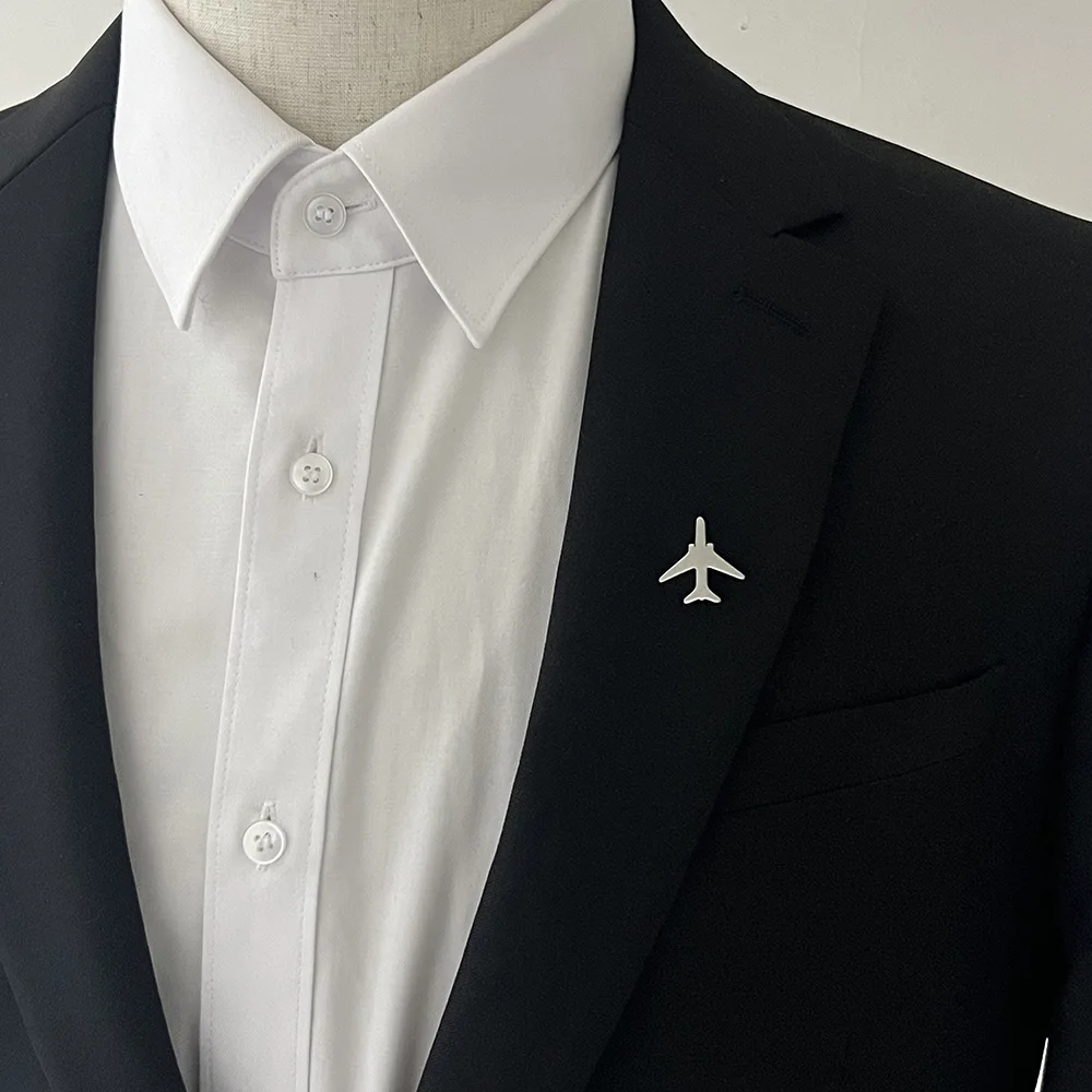 Aircraft personalized stainless steel brooch for high-end men's and women's dresses, high-end standard badge pin buckle