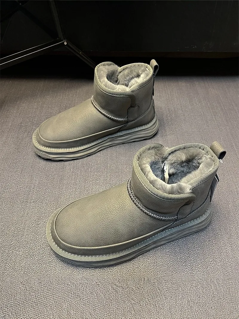 

Men's Winter Thickened Fleece Lined Fur Bread Cotton Snow Boots Anti Slip Waterproof Warmth Maintaining Fashionable Short Tube