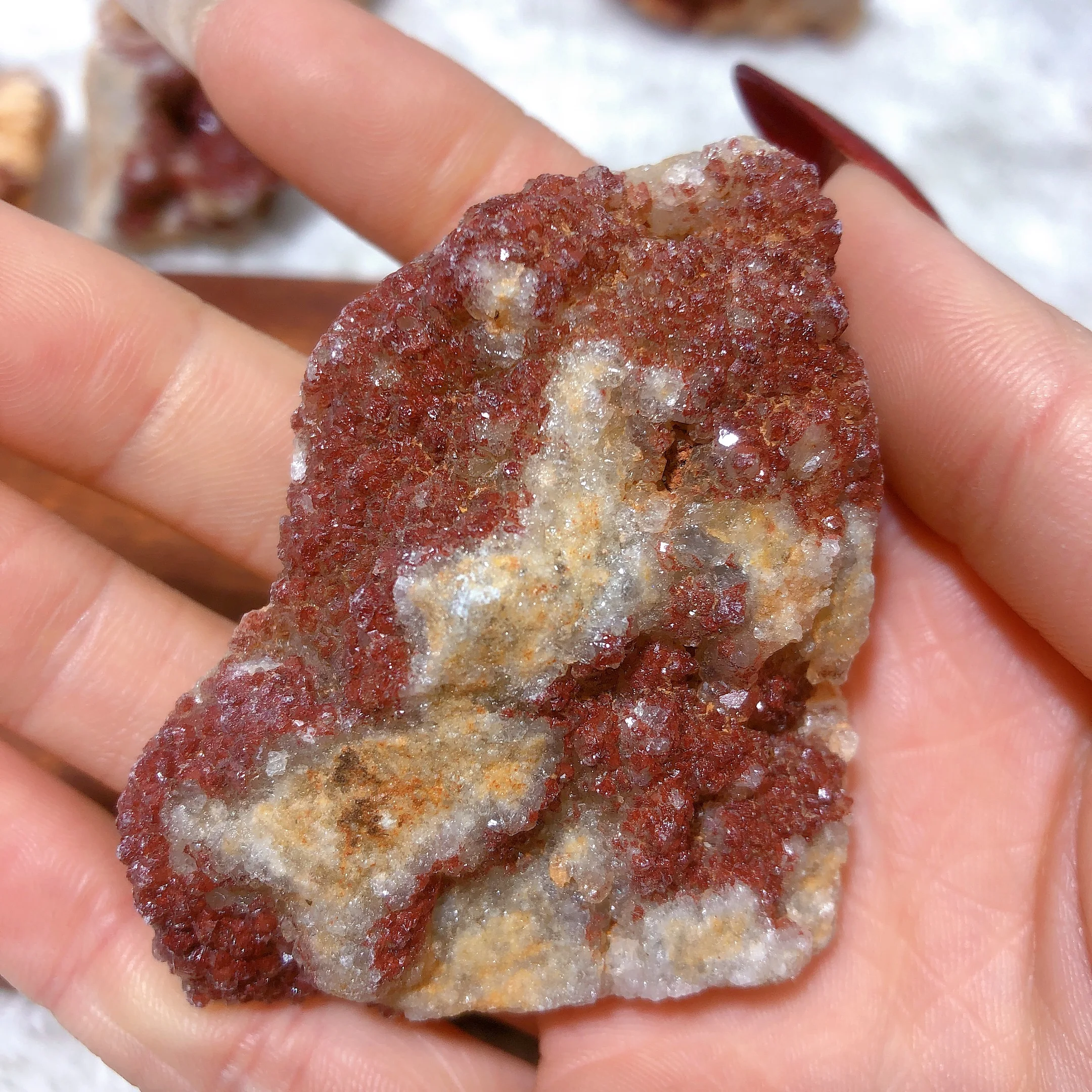 Natural Crystals Red Quartz Hematite Vanadinite Raw Stone Specimen Gemstone High Quality Home Decorations Mineral Energy Gift