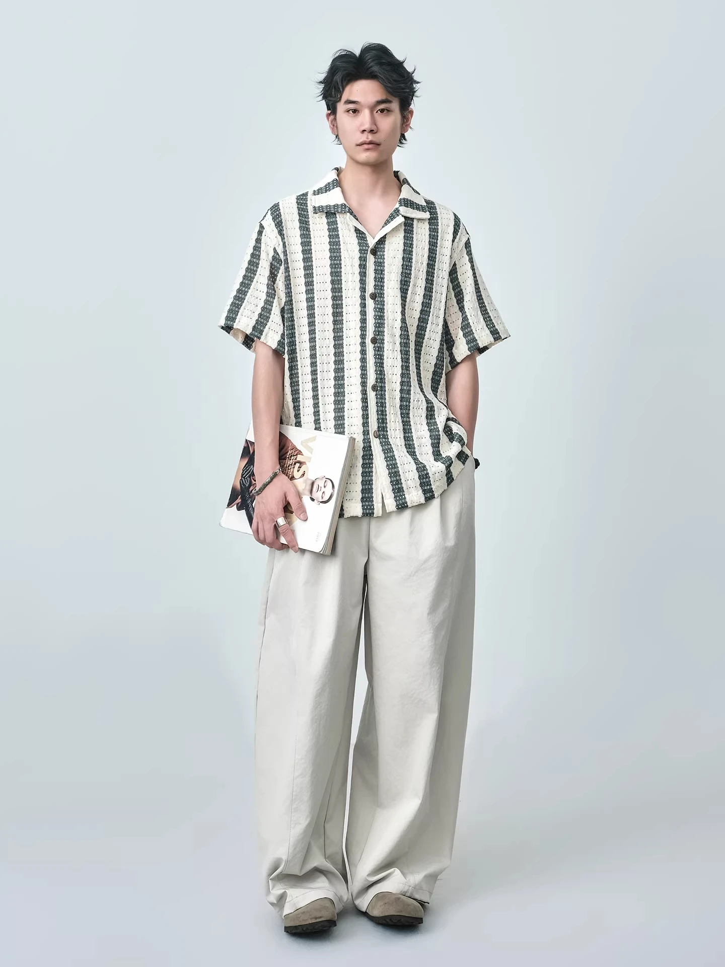 

2025 New Retro Striped Cuban Collar ort Sve Men's irt Loose Vaion Sle High Slaing Sensation Breathable Polyester