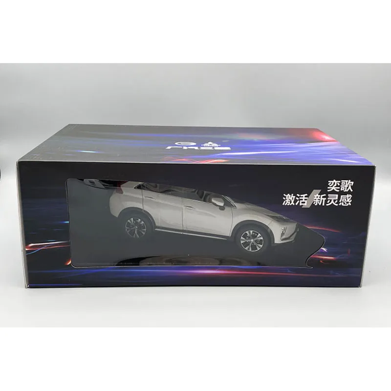 Diecast 1/18 Gac Mitsubishi aleación modelo coche Mitsubishi ECLIPSE Cross Play vehículos coleccionables caja Original juguetes para niños