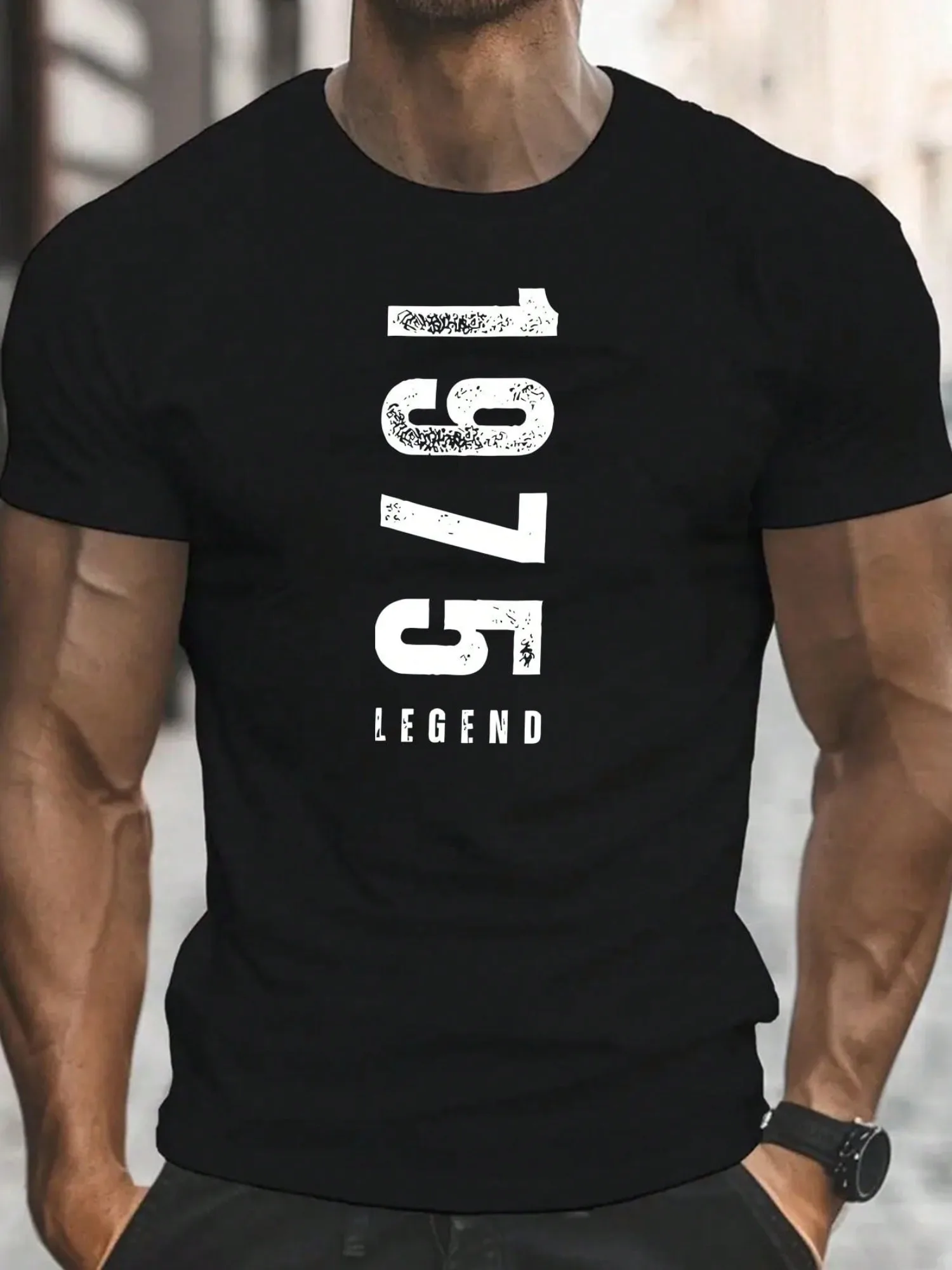 

50th Birthday Gift for Men - 1975 Vintage Retro T-Shirt with Bold LEGEND Print White Black Graphic Design
