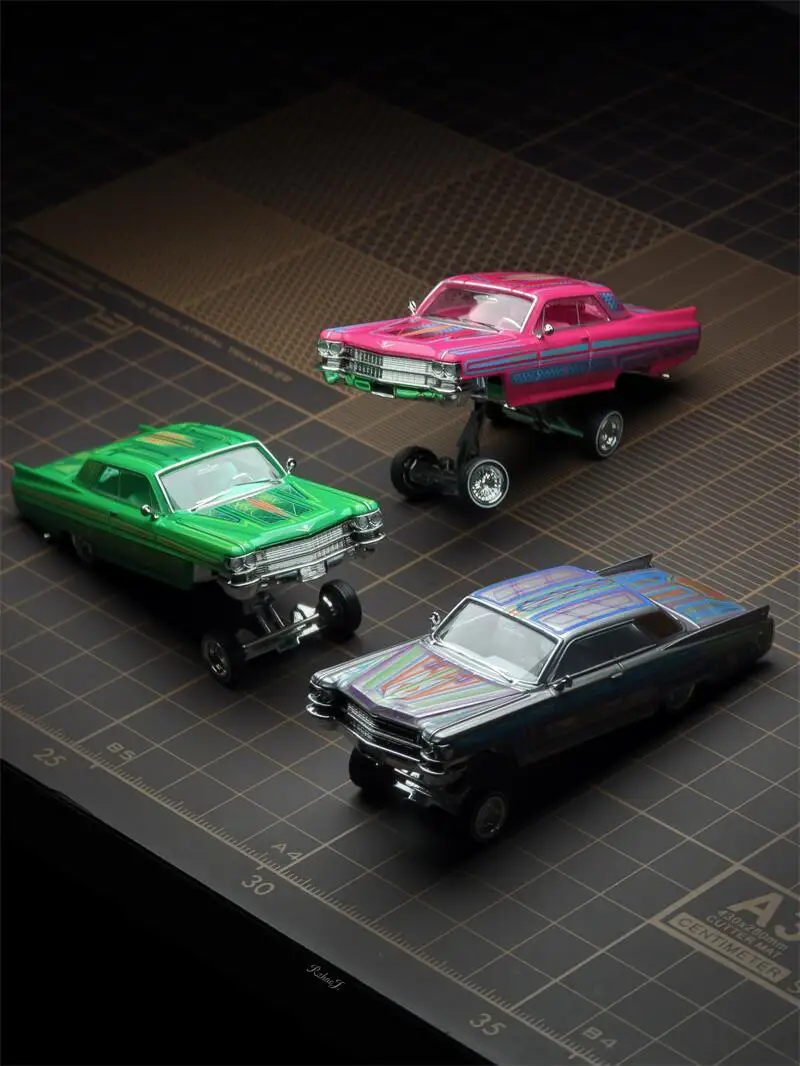 97m 1:64 Coupe DeVille Metal pink / Metal green / Silver Diecast Model Car