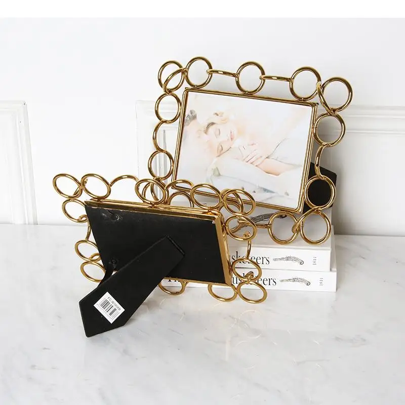 Imagem -03 - Golden Photo Frame Metal Ring Hollow Geometry Show Desktop Storage Modern Home Decoração Acessórios do Casamento