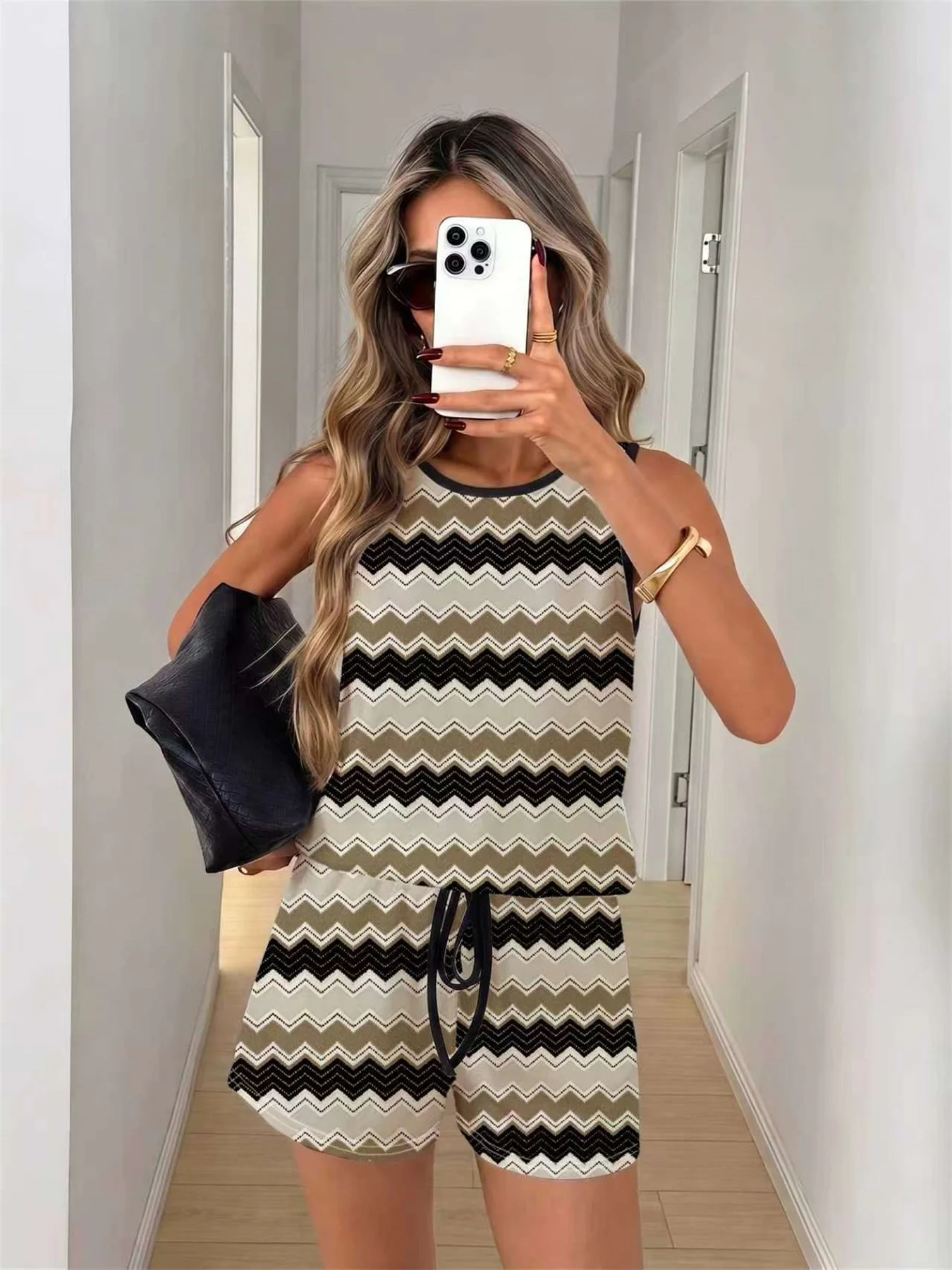Women's Spring/Summer Fashion Two-Piece Set - Striped Print Sleeveless Vest + Striped Print Shorts Two-Piece Set