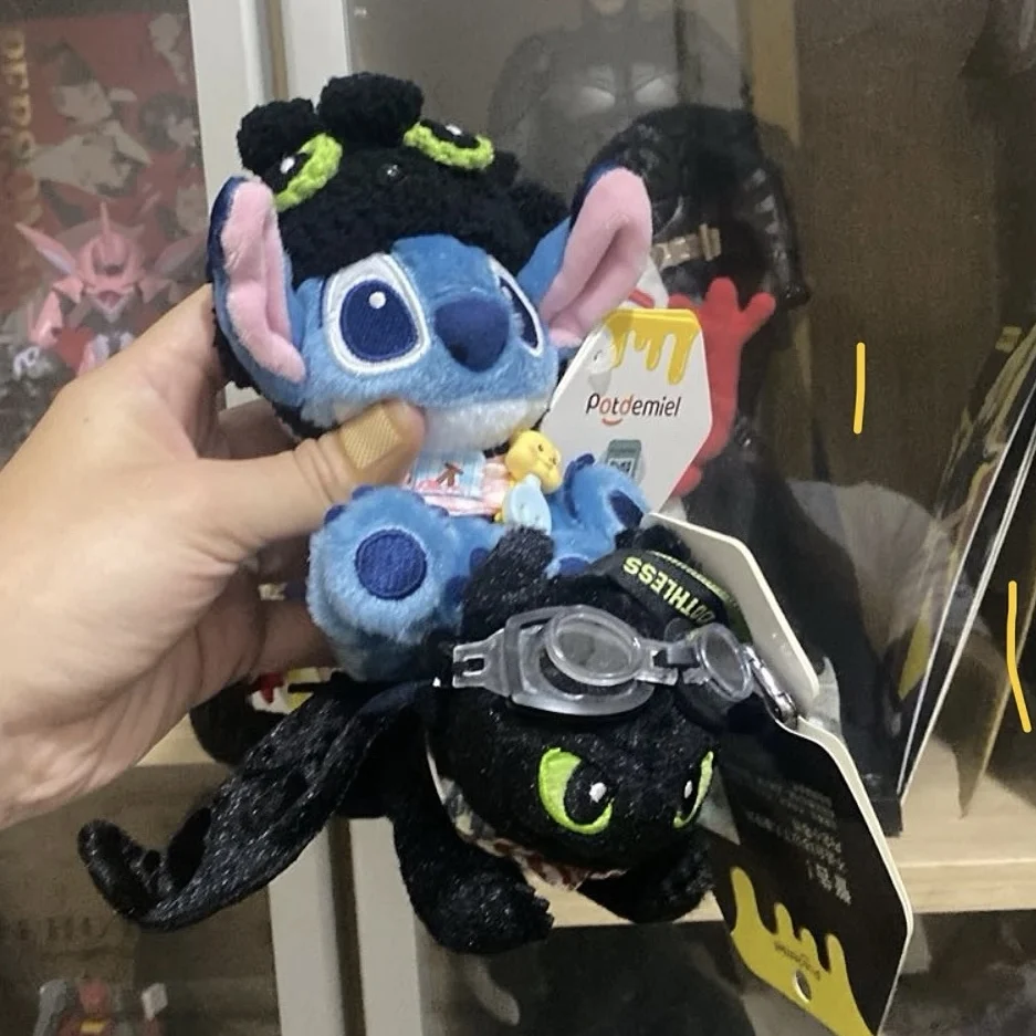 Ciondolo per borsa Potdemiel Stitch autentico Peluche Bambola senza denti Portachiavi carino Ciondolo giocattolo di peluche Decorazione zaino per studenti regalo per ragazzo 、