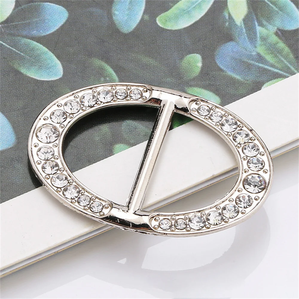 تشيكوسلوفاكيا الملابس ركن عقدة زر للنساء قميص هيم تي شيرت وشاح مشبك الزركون الملابس اكسسوارات الديكور هدية