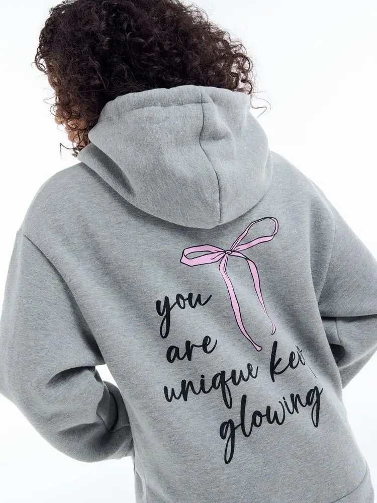 Amerykańska bluza z kapturem w stylu preppy, urocza, z nadrukiem kokardki, szara, zabawna grafika z literami, luźna, oversize, modna jesień, młodzieżowe topy damskie.